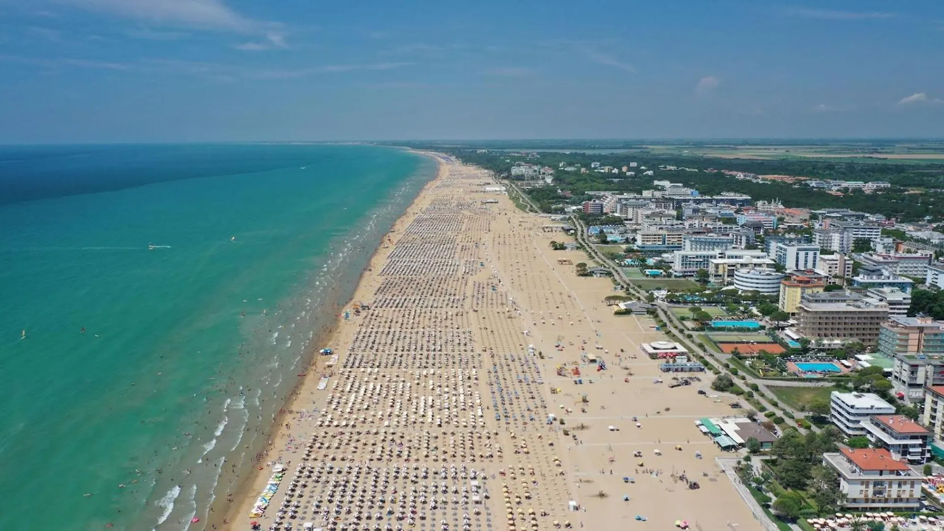 Welcoming Apartment With Big Terrace-Beahost Bibione Italy